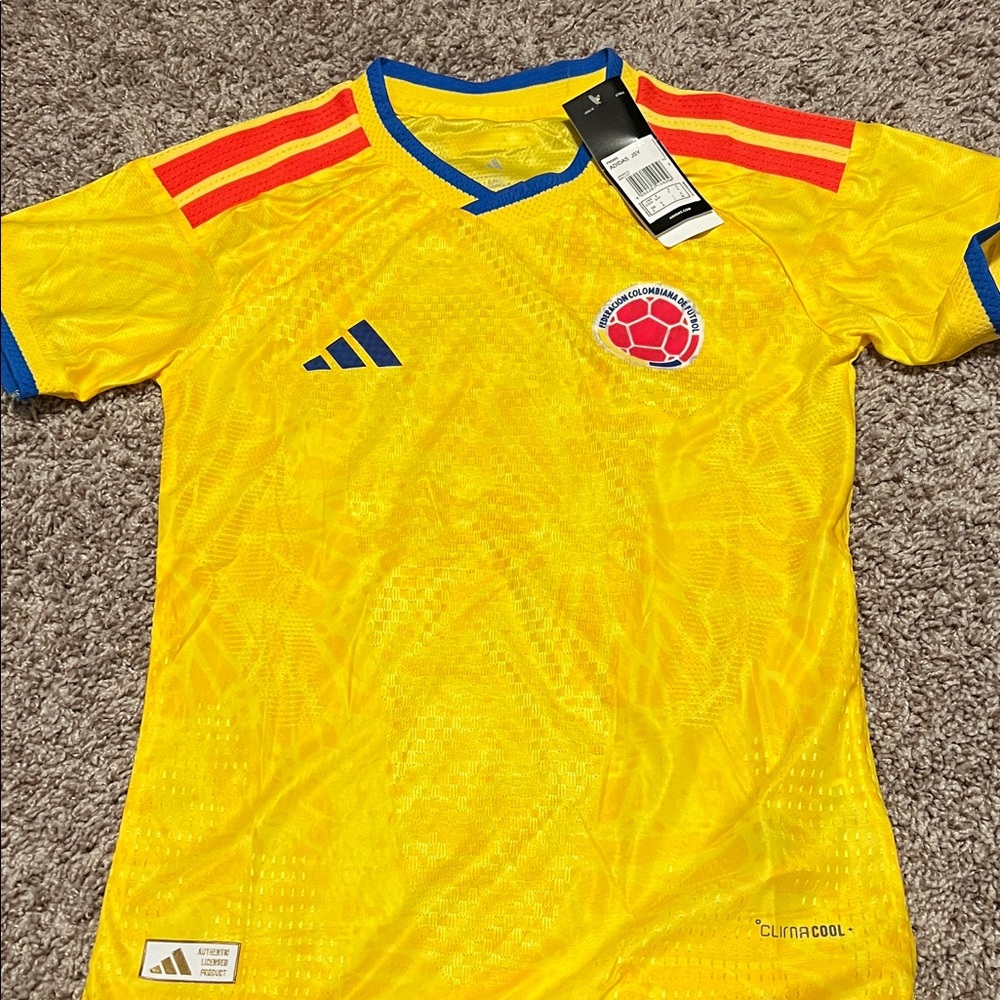 2026 Colombian soccer team jersey women size S(XS)